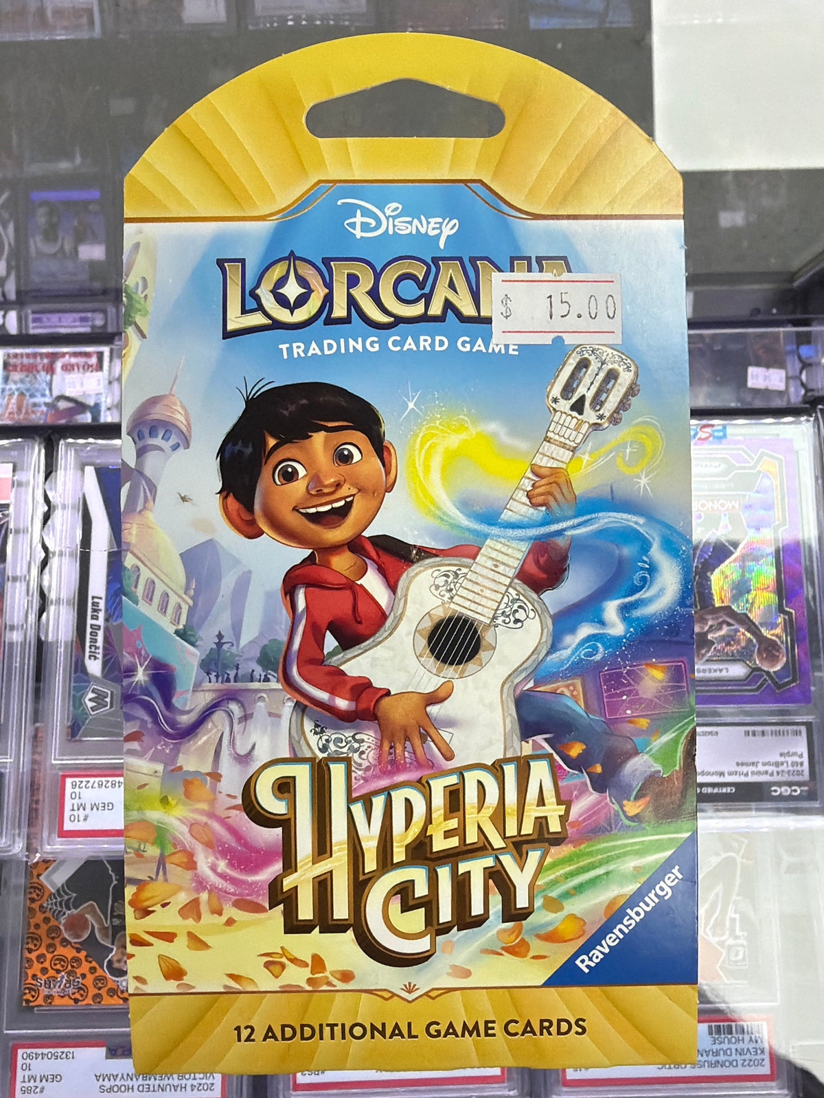 Lorcana Hyperia City Sleeved Booster Pack